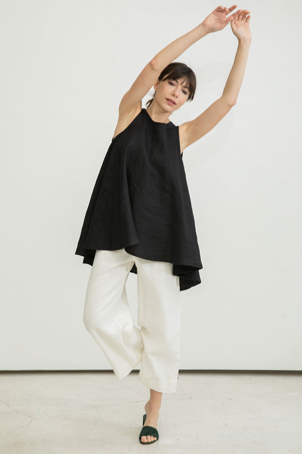 Harlow Tunic in Midweight Linen Black#color_black
