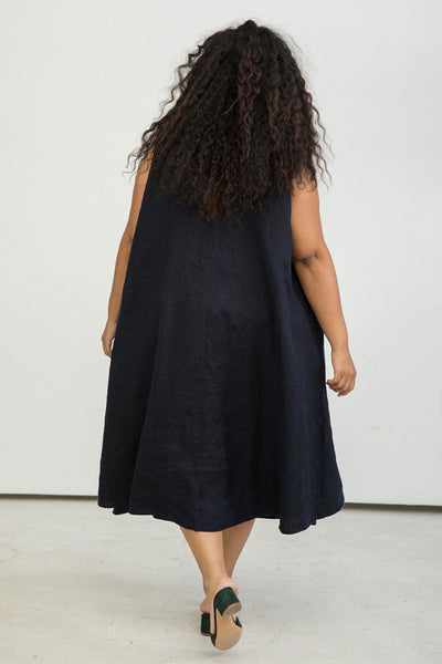 Harlow Dress in Midweight Linen Navy#color_navy