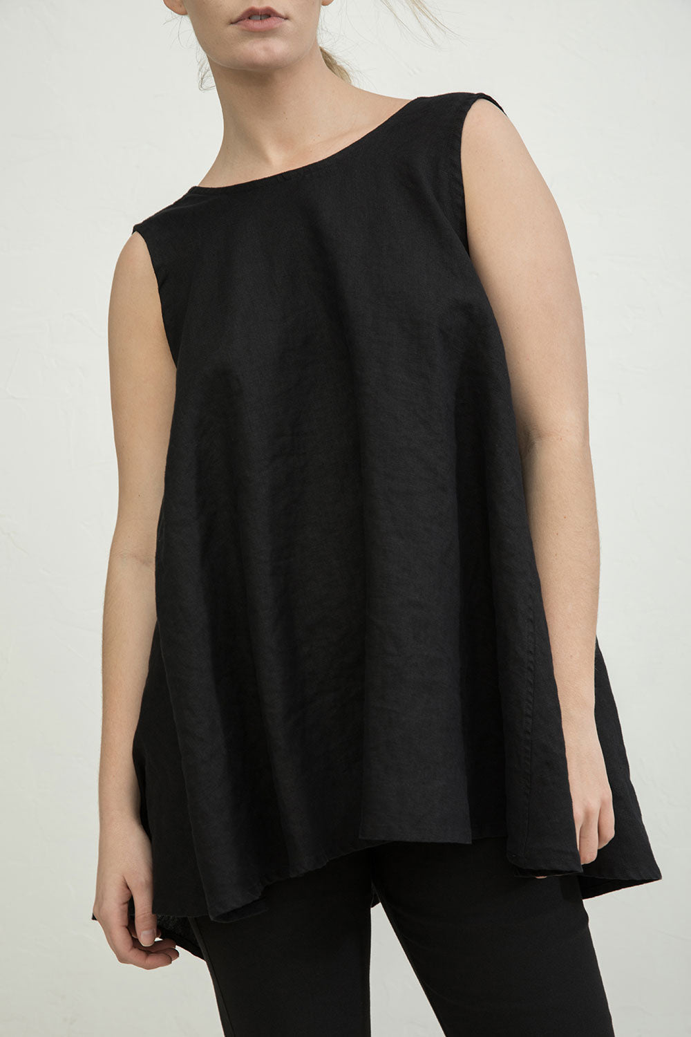Harlow Tunic in Midweight Linen Black#color_black